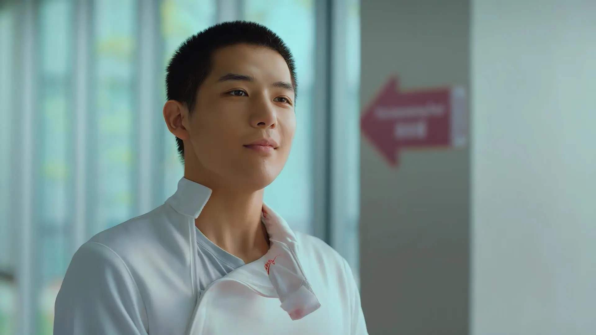 内马尔、姆巴佩、梅西三人联手的战术配合令人惊叹,内马尔姆巴佩梅西合照